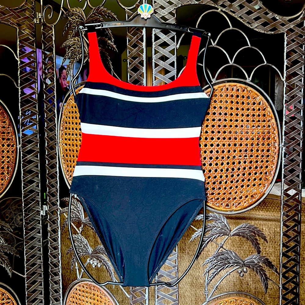 Sporty sexy bathing suit